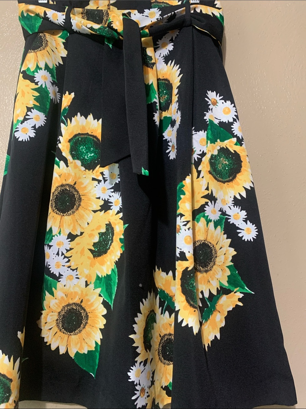 Eva Mendes NY&CO size 8 Sunflower Print Black A-Line Skirt Tie Belt Pockets NWT